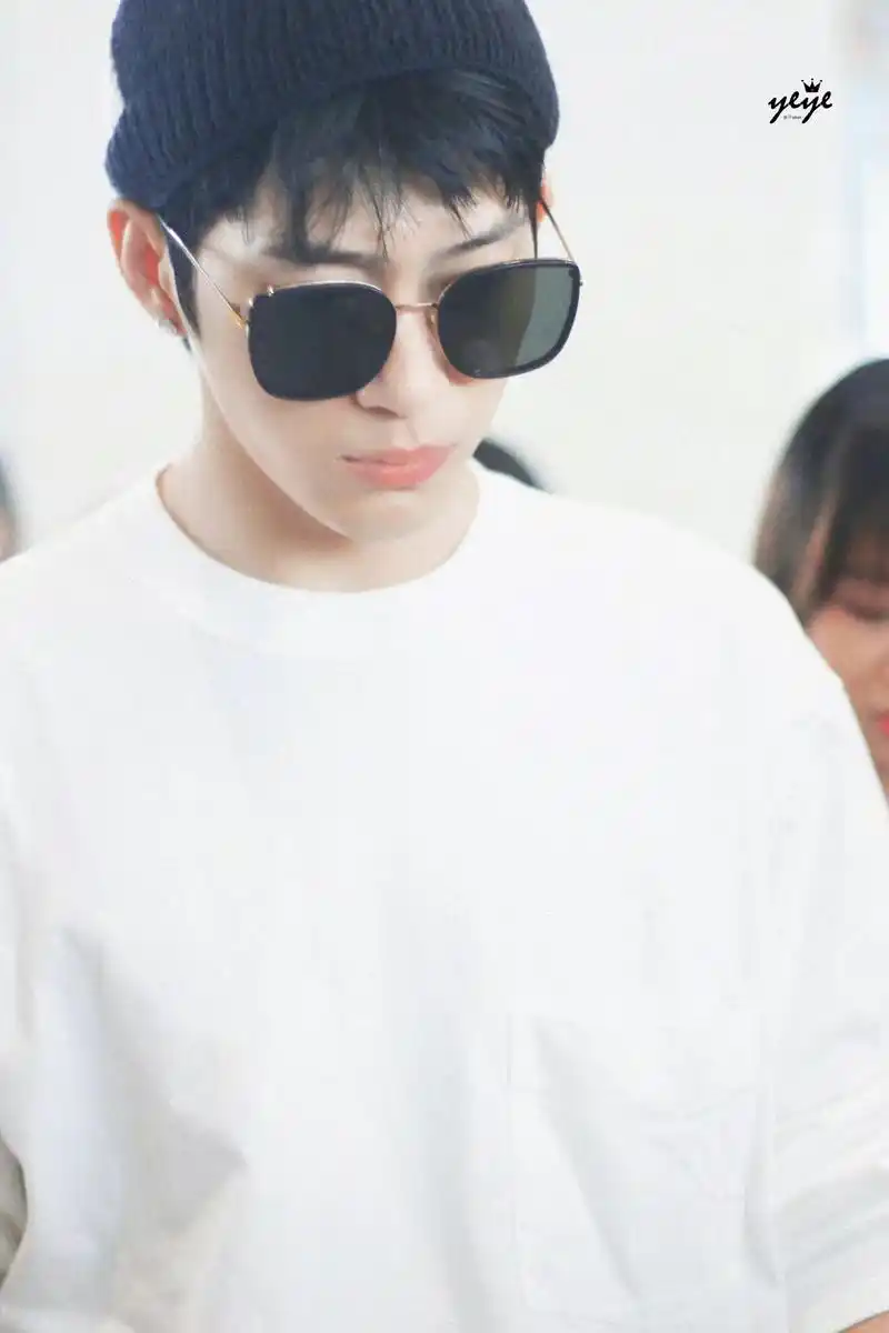 戴眼镜的井柏然真时髦,看归路,路炎晨好帅.#井柏然 #路炎晨 - 抖音