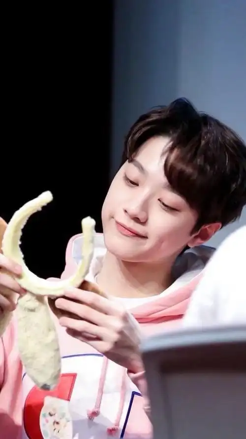 可爱学弟赖冠霖