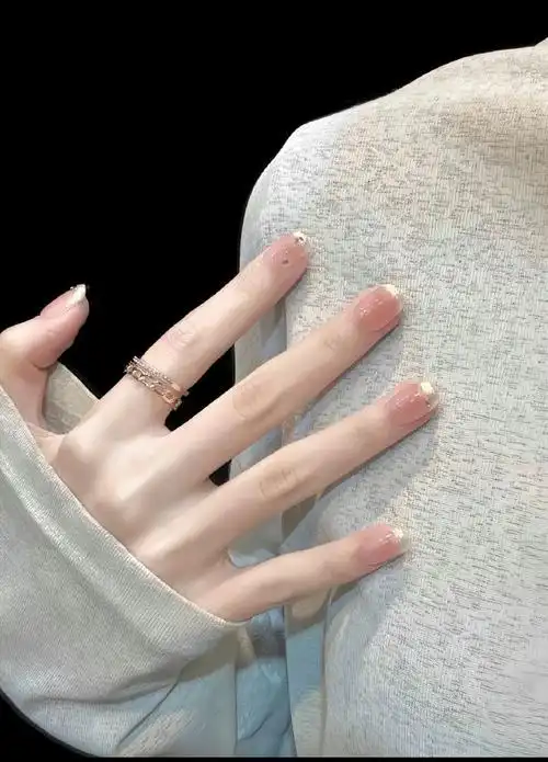 高级耐看的小短甲97显白颜色短指甲也可以这么美 温柔美甲款式 高级