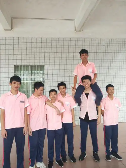 记录镜头 美丽时光 铭记于心 ——初三五班毕业合影