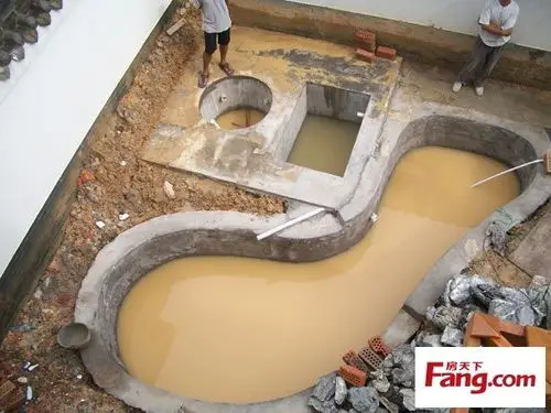 昊天一品尊府, 锦鲤鱼池在建工地! 有图,欢迎欣赏!