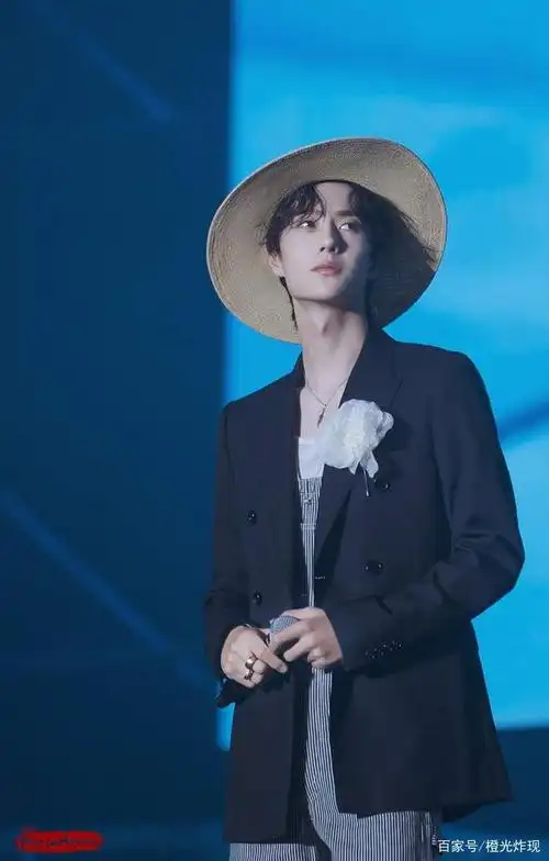 大张伟给王一博写的新歌《酷盖》即将发行,博大精深磕到了!