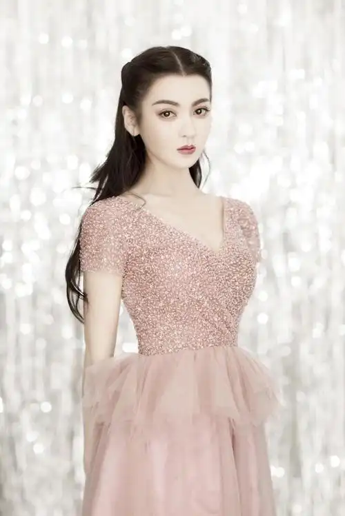 p data-id="gnz1kzqx29">常乐,女,6月28日生,中国大陆新生代女演员