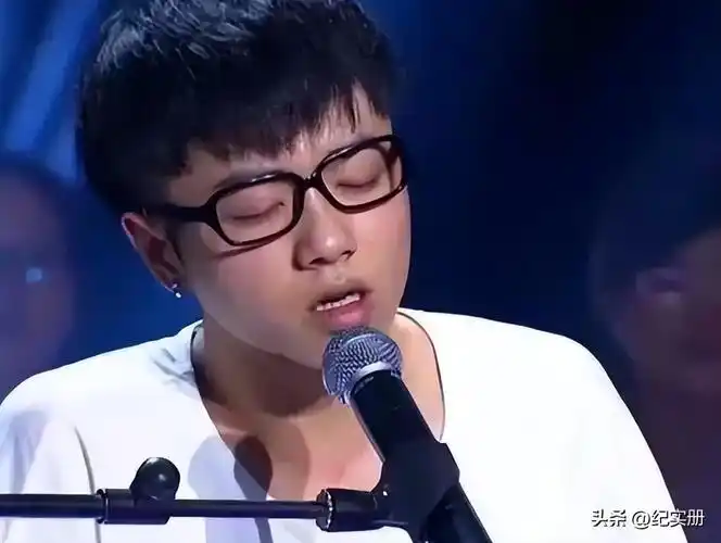 华晨宇成功的背后,和大伯有着密不可分的联系