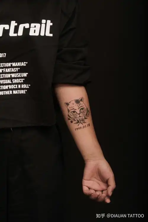 求适合男生的简约动物纹身图案