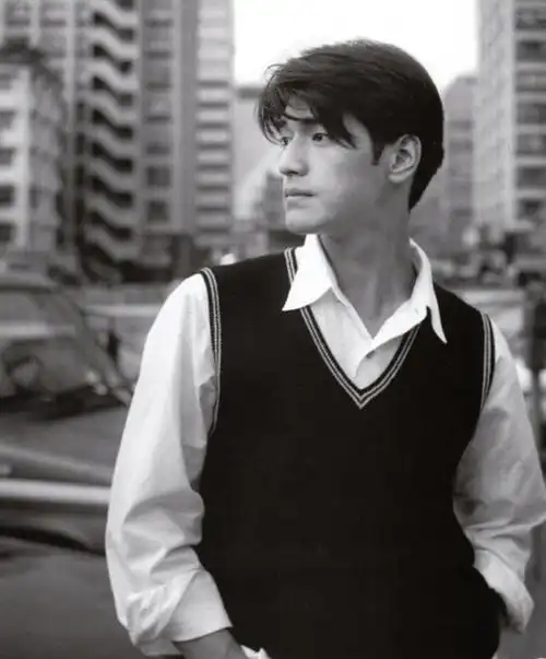 少年娘则国娘金城武留长发扎小辫却是行走的荷尔蒙