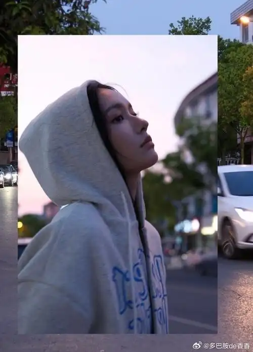 林允##林允街拍清冷感##林允街拍清透妆容