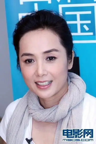 专访蒋雯丽:甘愿为章子怡做配角 没把漂亮当事