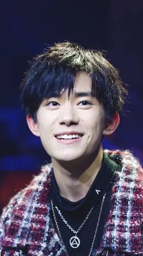 易烊千玺有哪些戳到你萌点的事情?