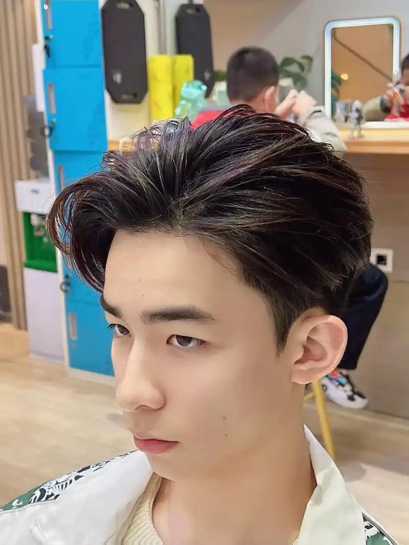 barbershop #专业男士理发馆 #男士 - 抖音