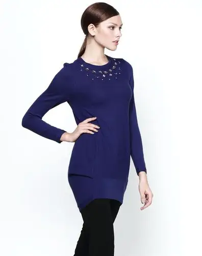 深紫蓝色时尚百搭长袖中长款针织衫