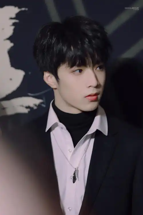 刘耀文唱跳ace##刘耀文 狙心少年