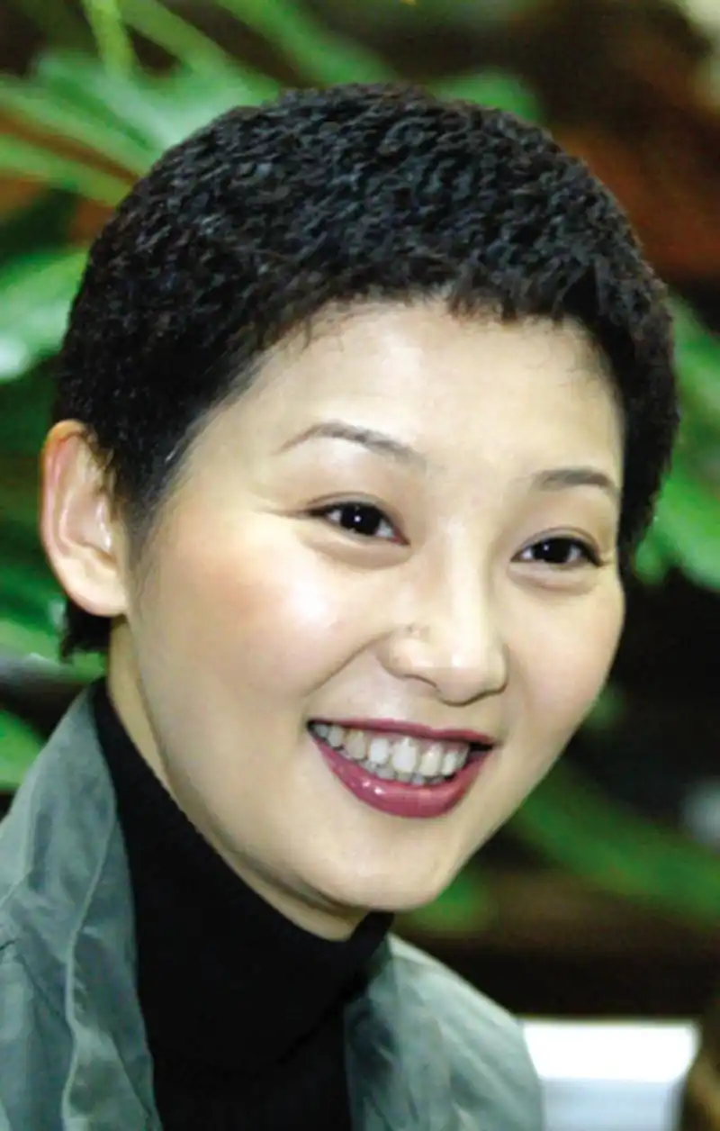 徐帆的5个发型:我最喜欢第二个,第四个迷倒了冯小刚!