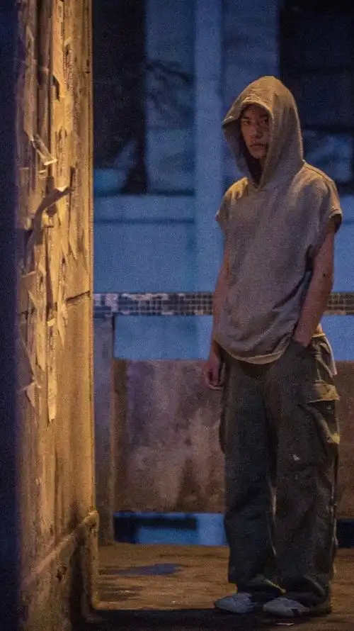 少年的你 易烊千玺 周冬雨 壁纸