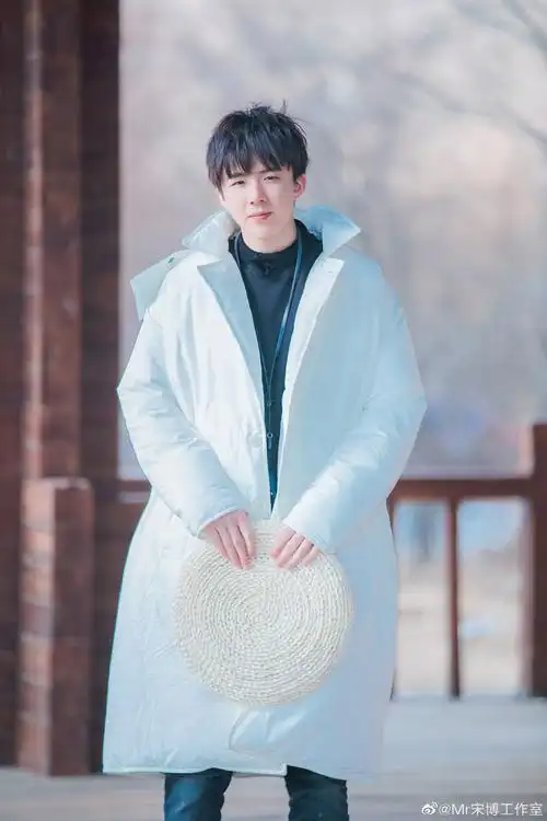 刘宇宁|这组照片跟邻家哥哥一样