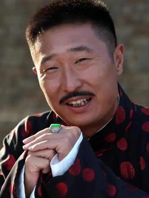 林永健(中国内地男演员)_尚可名片