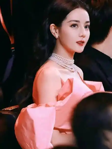 迪丽热巴未修原档生图状态真的很不错啊