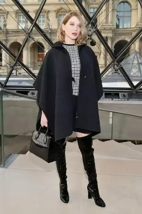 原创不要总穿短靴学蔡少芬穿长靴配红裙好看又显高1米8气场