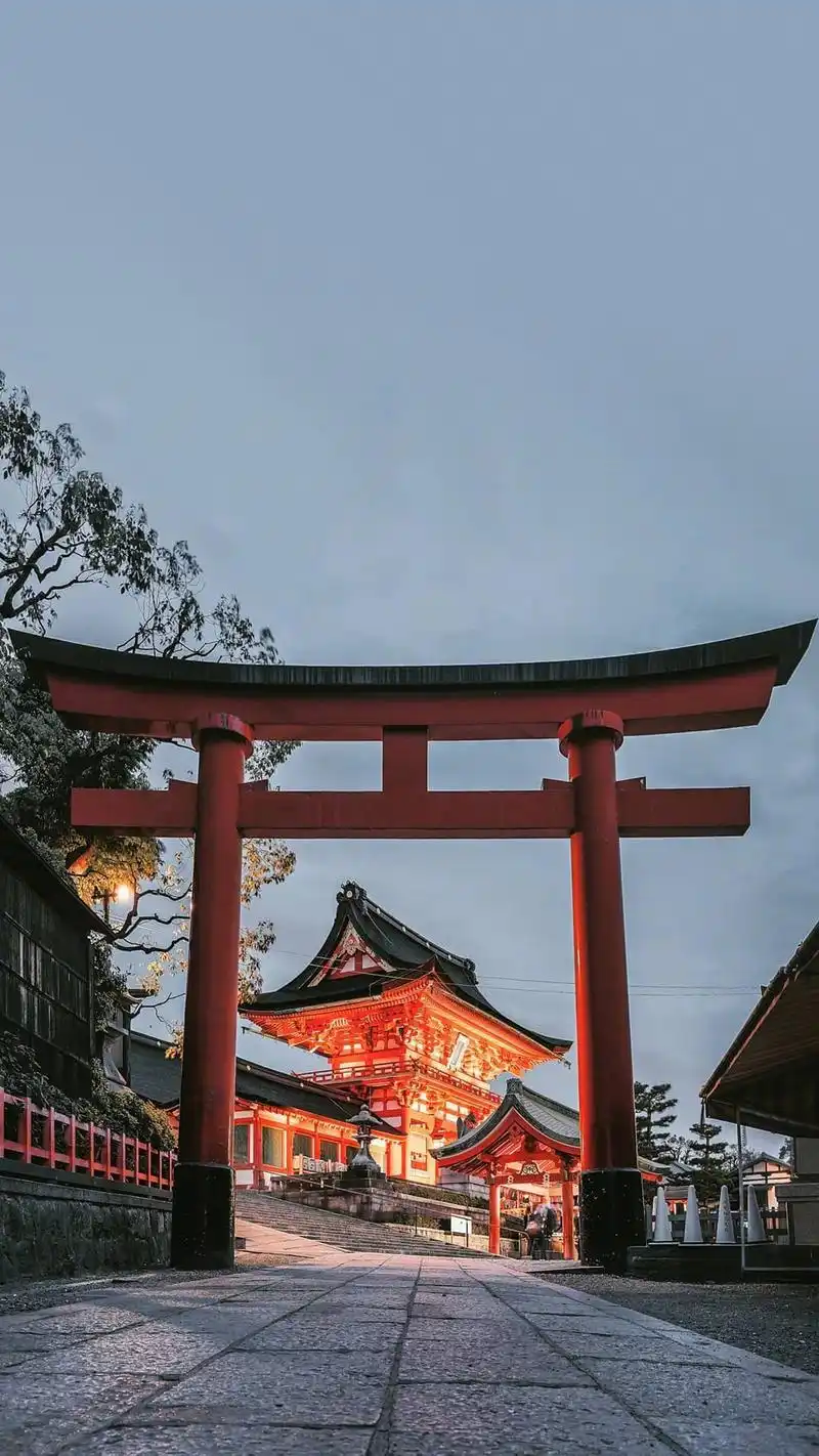 日本街道夜景图片高清手机壁纸