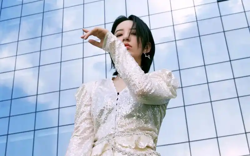 李斯丹妮壁纸图片_李斯丹妮高清桌面壁纸_李斯丹妮图片素材_美桌网