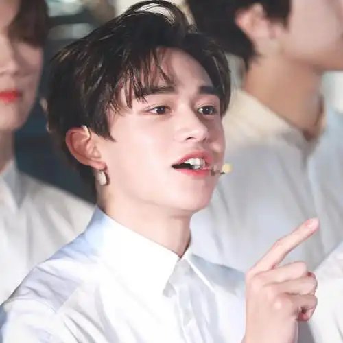 头像壁纸黄旭熙梦想一定要多梦想越多人生越精彩