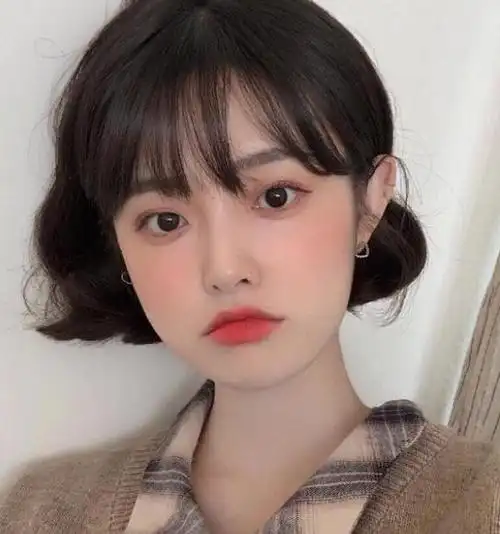 万能空气刘海发型女,适合所有女生值得一试