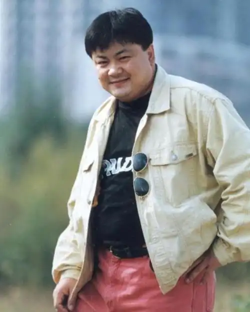 年轻时颜值惊艳后因癌症发胖洪剑涛的人生经历也很传奇