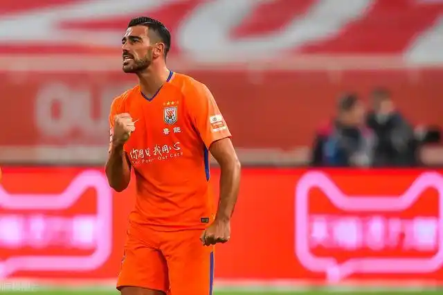 山东鲁能俱乐部官方宣布,意大利中锋佩莱合同到期后将离队.