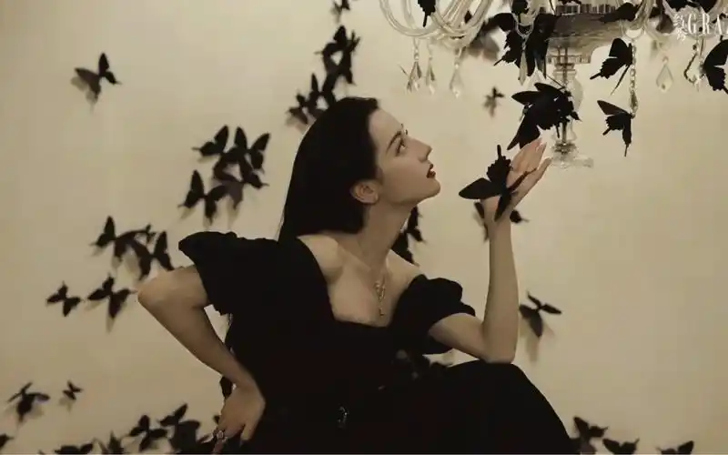 【迪丽热巴】蝴蝶飞入了谁的梦中