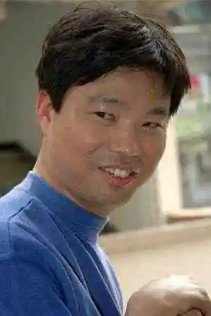 娱乐圈最丑的8大男星,侯耀华上榜不换妻不玩女徒弟的只有他