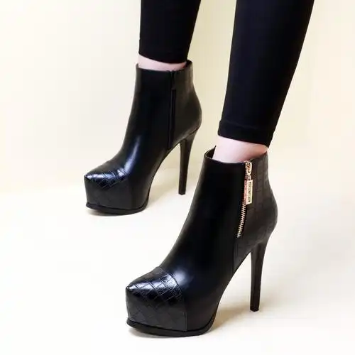 超高跟短靴女2018秋冬新款马丁靴防水台细跟短筒单靴12cm高跟女鞋