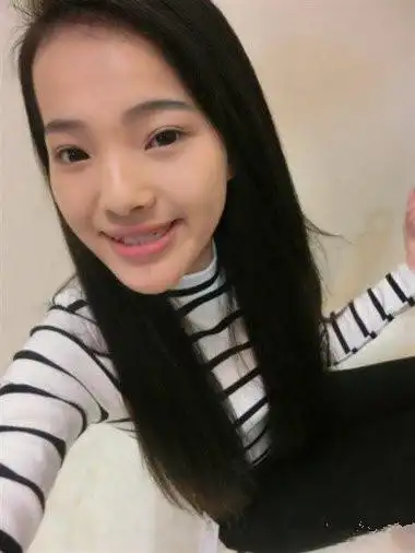 图曝李佳宁图片女童星揭秘其背后的故事