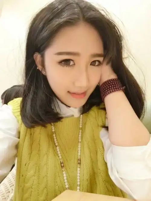 qq皮肤女生:一抹温柔,一份执著