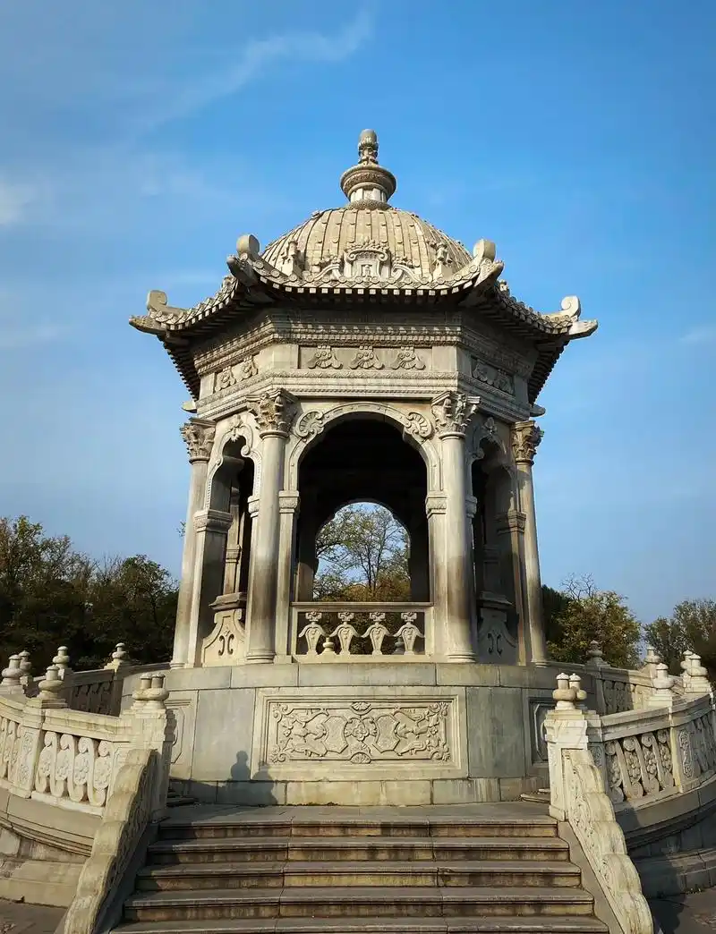 圆明园 #一起去看看北京浪漫的秋吧 - 抖音