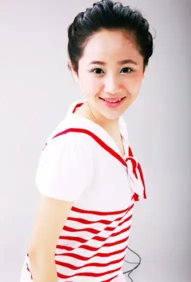 顶替杨紫凭家有儿女成名车库被人暴打近照令人唏嘘