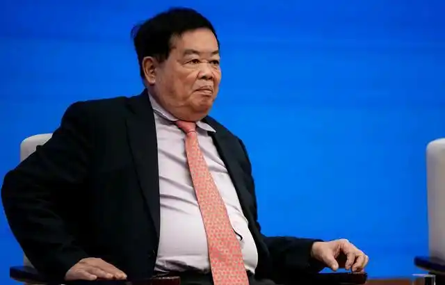 玻璃大王曹德旺的商业发展史,他的成就不止如此