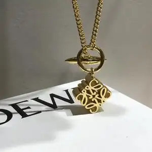 正品代购loewe罗意威月饼项链女新款anagram毛衣链黄铜饰品金色