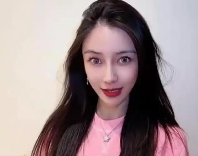 鼻子和嘴巴都变了样,星味全无复出难|杨颖|脸型|网红|跑男|整容|娱乐