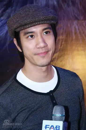 图文王力宏北京签售微微胡茬