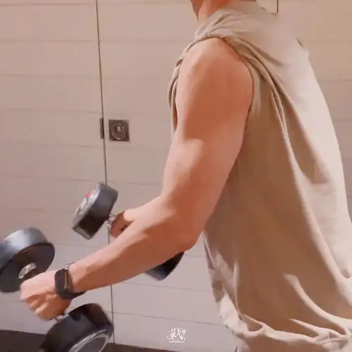 肖战#xz#肖战打网球潜水冲浪vlog#滴!肌肉卡