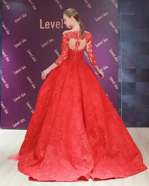 昆凌婚纱轻便版来了!想当天王嫂?林佳仪帮你