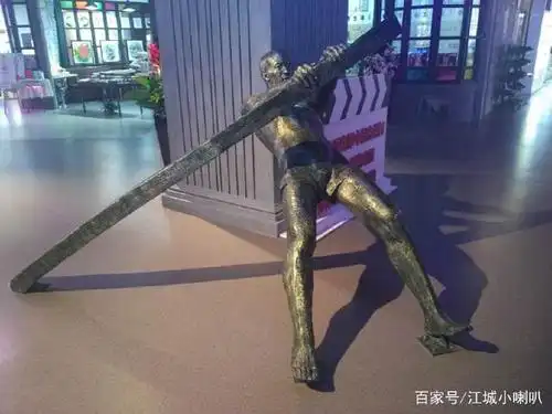 吉林市某商场现"摇橹人"像,其实"摇橹人"对于吉林市含义非常