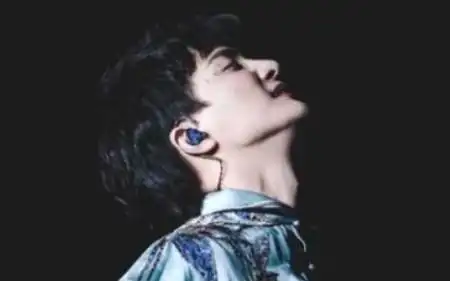 周深我为什么可以盯着一个人的喉结看那么久