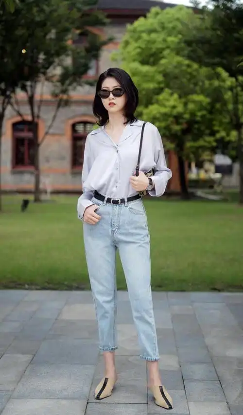 夏天的牛仔裤怎么搭配,美女教你这样穿,时髦又有气质|上衣|衬衫|复古