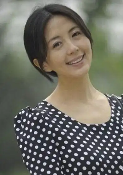 宋林静出身工薪家庭99年嫁给穷小子于和伟30年不离不弃