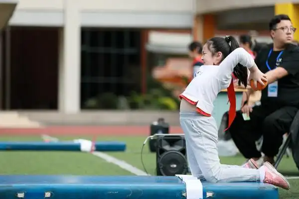 朝春中心小学学生体育技能等级测试及体质健康现场抽样监测工作圆满