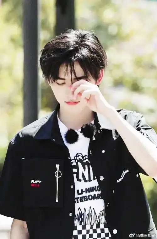 时代少年团出发西安#你也和小咕一样期待宋亚轩演唱会舞台吗?