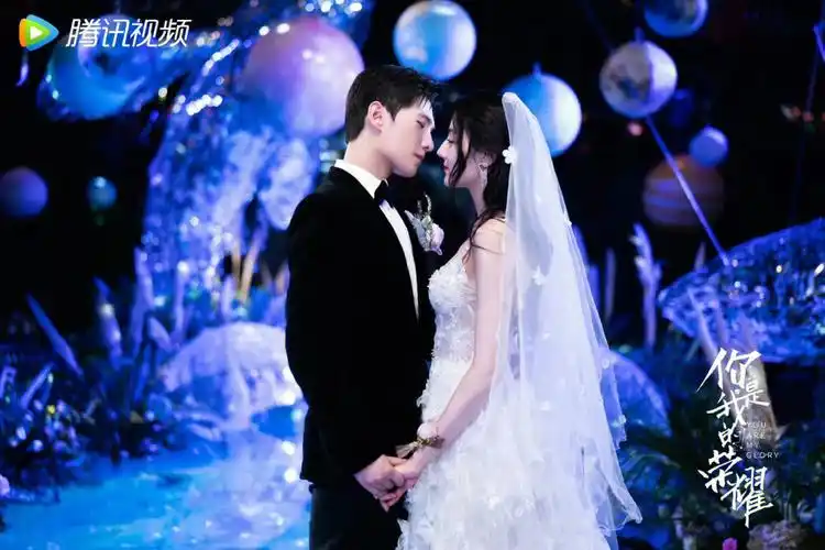 迪丽热巴同款婚纱69