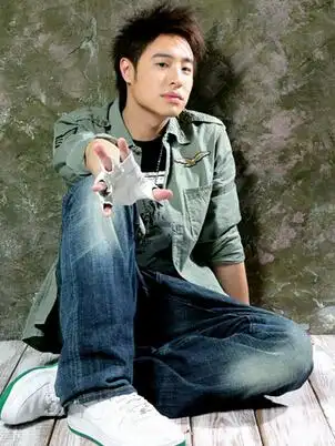 潘玮柏身高个人资料照片以及演唱的歌曲