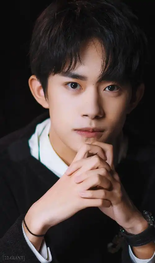 易烊千玺1128十七岁生日快乐##易烊千玺